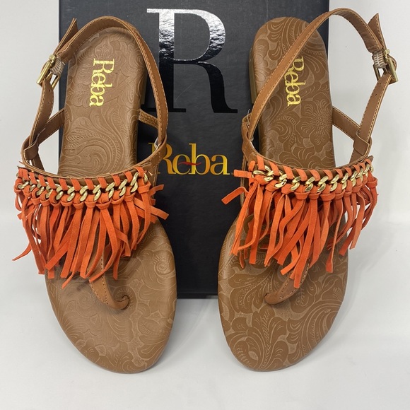 REBA Women's Thong Sandal Buckle Tangerine Fringe With Gold Chain Size 6 NWOT - Picture 1 of 10